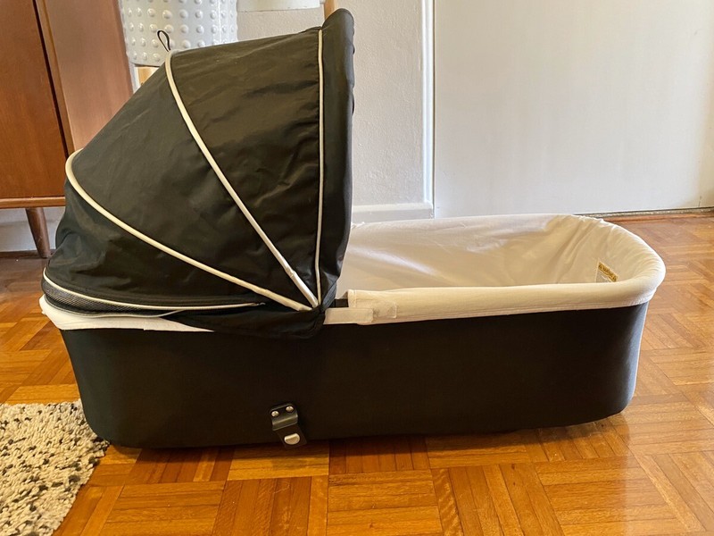 valco baby q bassinet